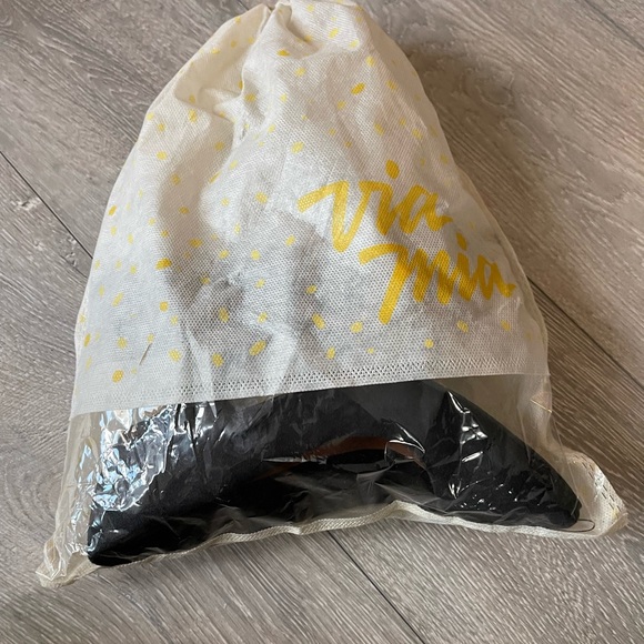 NWT Black high heels - Picture 4 of 4